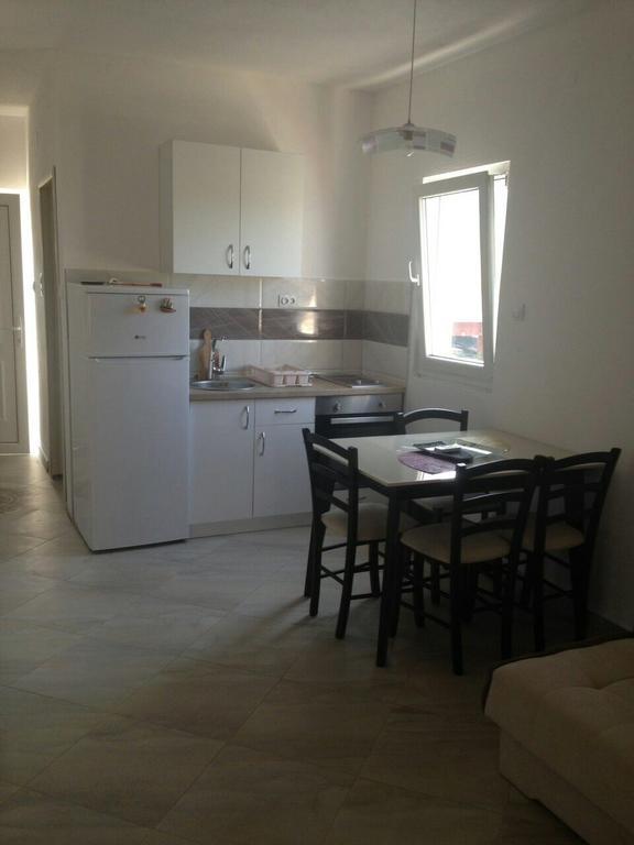 Apartmani Roganovic Luštica Kültér fotó