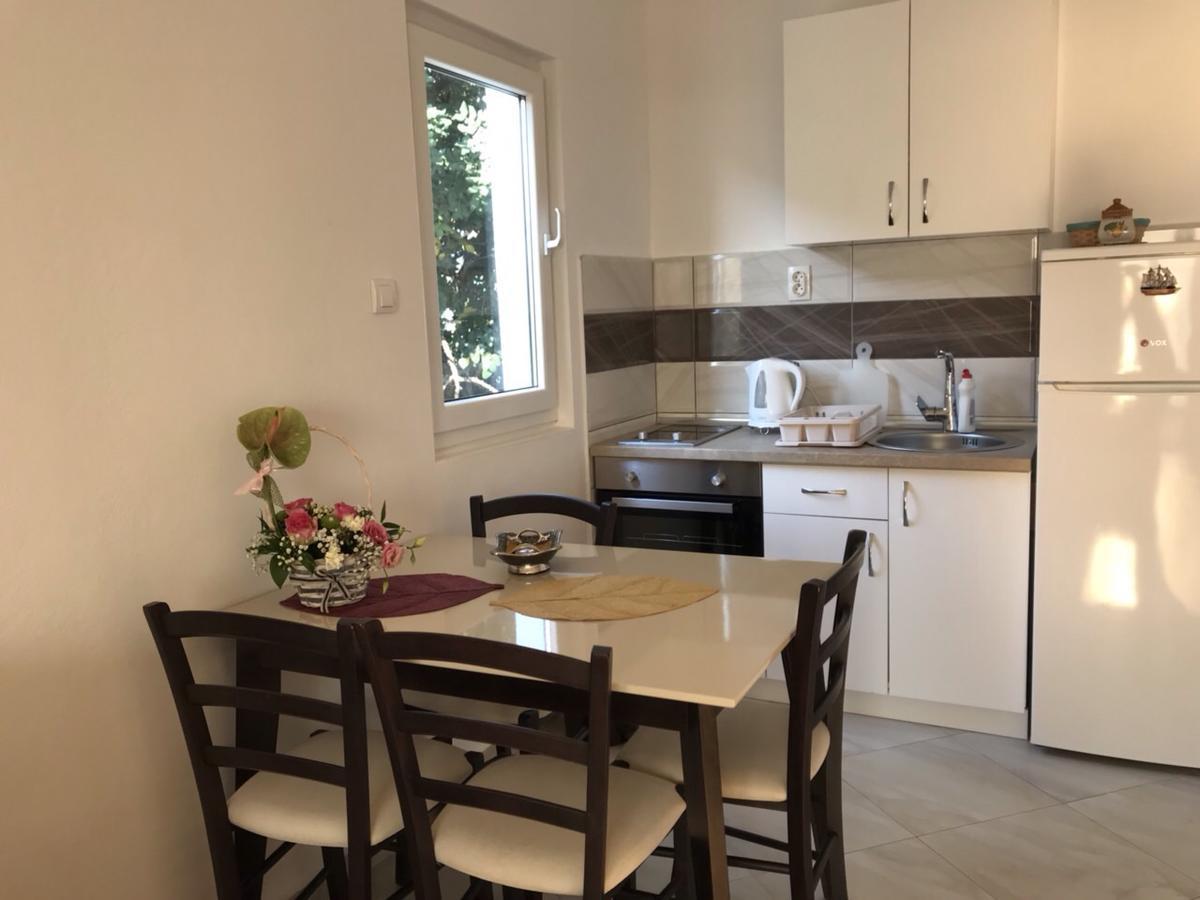 Apartmani Roganovic Luštica Kültér fotó